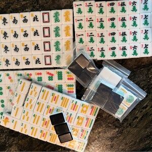 Mahjong Tile Set NEW Black backs 160 tiles